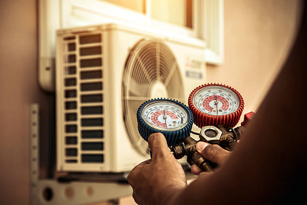 Professional Hvac technician working in Montrose, MN